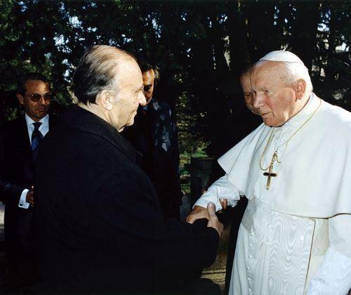 <p>Papa 2. John Paul ile birlikte...</p>

<p>&nbsp;</p>
