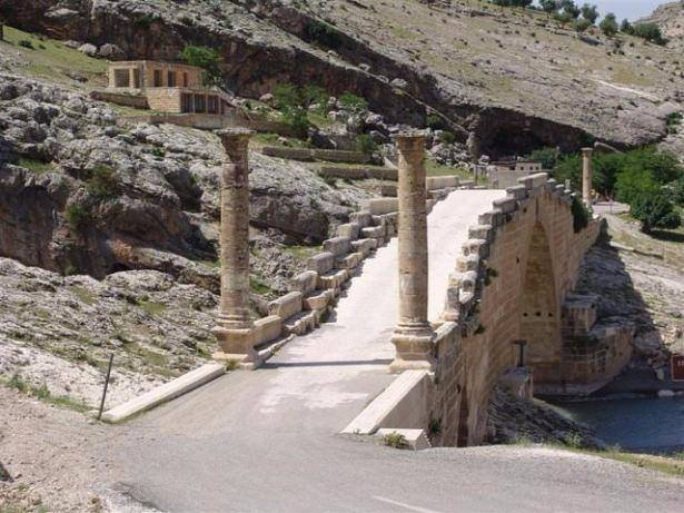 <p><strong>ADIYAMAN</strong><br />
<br />
602.774 kişi<br />
<br />
</p>