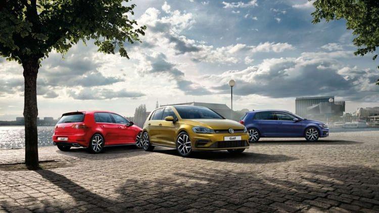 <p>34. Volkswagen Golf</p>

<p>&nbsp;</p>

<p>Listede yer alan Golf'&uuml;n 2020 modeli hen&uuml;z tanıtılmadı.</p>

<p>&nbsp;</p>
