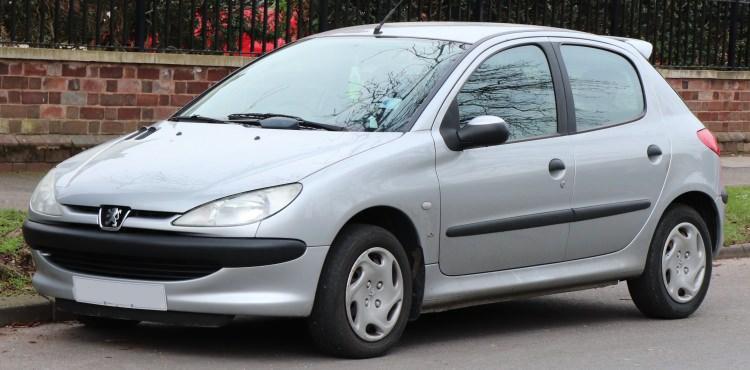 <p><strong>Peugeot 206: 2004 model</strong></p>