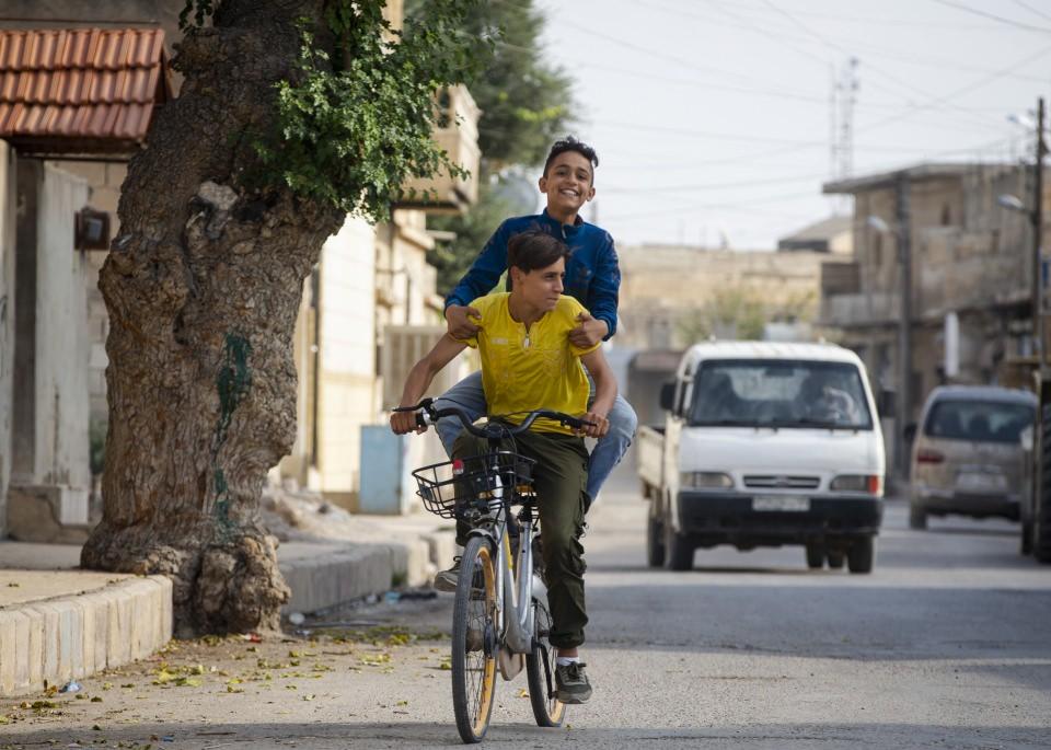 <p><strong>Tel Abyad'ın durumu</strong></p>

<p>Rakka'ya bağlı, nüfusunun büyük bölümü Arap olan ilçe, Haziran 2014'te terör örgütü DEAŞ tarafından işgal edilmişti. </p>
