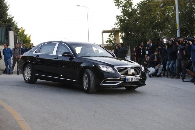 <p>Türkiye Cumhurbaşkanı Recep Tayyip Erdoğan, MHP Genel Başkanı Devlet Bahçeli'yi evinde ziyaret etti.</p>

<p> </p>

<p> </p>
