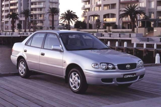 <p><strong>Toyota Corolla: 2001 model</strong></p>
