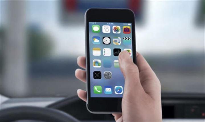 <p>Telefonunuza yüklediğiniz mobil uygulama sayesinde aracınızdan inmeden tüm yönlendirmeleri ve seçimleri kolaylıkla gerçekleştirebiliyosunuz.</p>