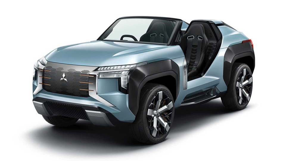 <p>Bunun yerine Mazda, dijital bir gösterge paneli ile artırılmış gerçeklik sistemini kullanan bir HUD tasarlamış. Konsolun hemen üstündeki bölüme elinizi yerleştirdiğinizde parmaklarınız bazı tuşlara erişiyor.</p>