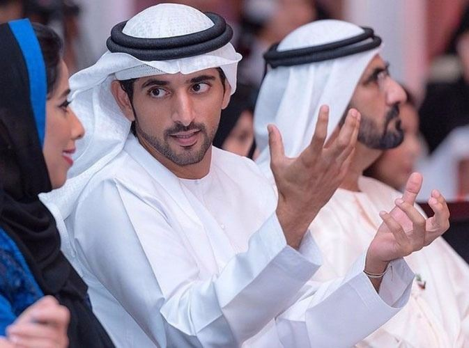 <p>Dubai Prensi ve Dubai Yürütme Kurulu Başkanı Şeyh Hamdan Bin Muhammed Bin Raşit El Maktum  Sosyal medyada paylaştığı fotoğraflarla oldukça popüler...</p>

<p> </p>

