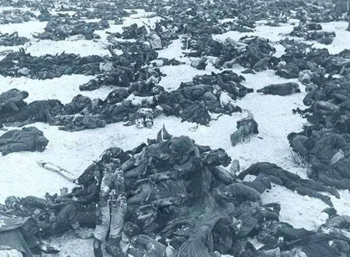 <p>Stalingrad kuşatmasında ölen Nazi askerleri (1943)</p>
<p> </p>