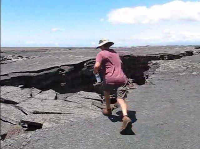 <p>İşte bir başkası Bear Grylls'in ge&ccedil;tiği yoldan ge&ccedil;iyor...</p>

<p>&nbsp;</p>
