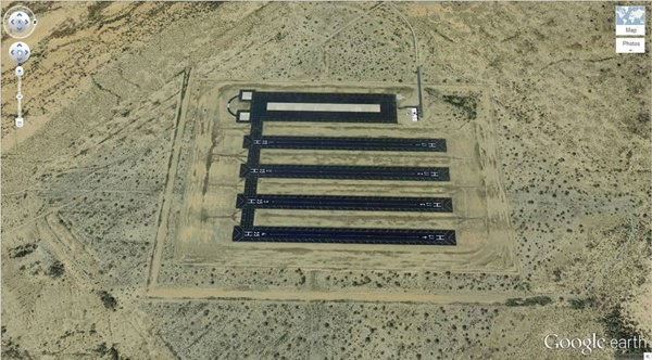 <p>21. Çölün ortasında bulunan çok sayıda iniş pisti (32.663367, -111.487618) Eloy, Arizona, ABD</p>