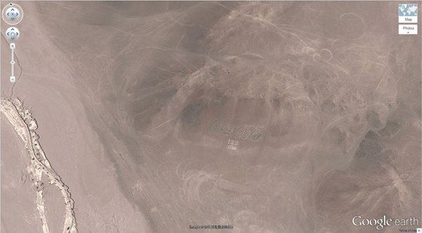 <p>17. Coca Cola logosu (-18.529211, -70.249941) Arica, Arica y Parinacota, Şili</p>