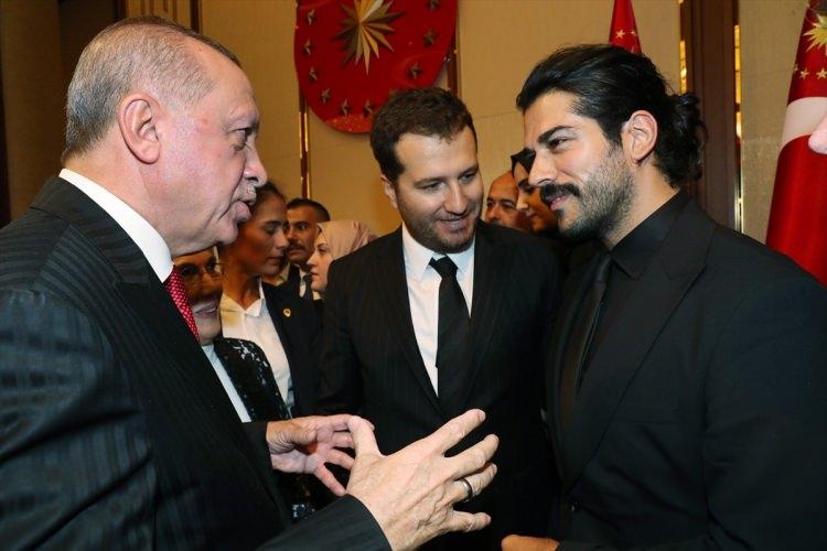 <p>Burak Özçivit</p>