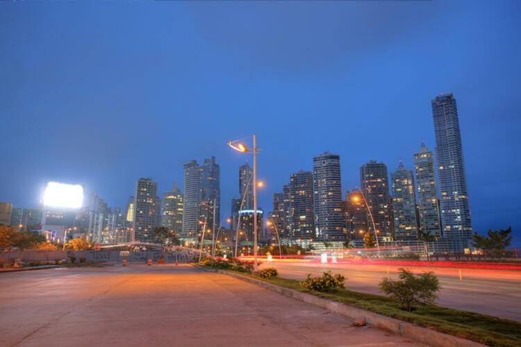 <p>62- Panama</p>

<p>Ülke Nüfusu: 4.246.439</p>

<p>61- Fas</p>

<p>Ülke Nüfusu: 36.471.769</p>
