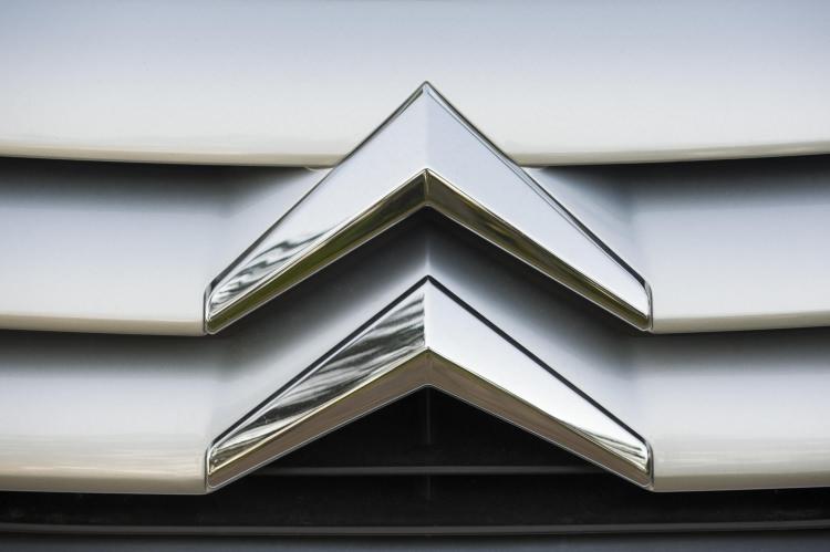 <p>Citroen</p>
<p>50 bin lira kredi<br />
<br />
12 ay vade<br />
<br />
Aylık ödeme: 4360 lira</p>