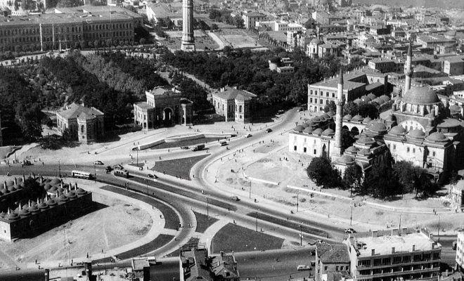 <p>Havadan Beyazıt Meydanı / 1958</p>

<p> </p>
