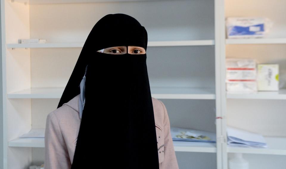 <p>Banyo, tuvalet, okul, oyun parkı, market, cami, hastane, su deposu, atıksu arıtma tesisi, lojistik depo, spor alanlarının yer alan kamp, İl Göç İdaresi Müdürlüğü tarafından yönetiliyor.</p>

<p> </p>
