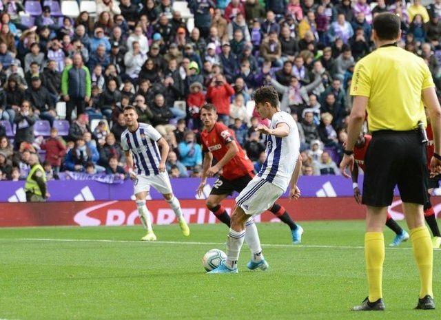 <p><span style="color:#FFD700"><strong>ENES SUSKUNLUĞUNU BOZDU</strong></span></p>
<p>İspanya La Liga'da Valladolid forması giyen Enes Ünal da dün siftah yaptı. </p>