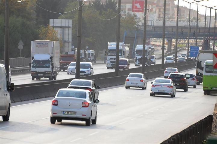 <p>İlk kez trafiğe kaydedilen araçların renk ayrımlarının da yapıldığı verilere göre, Türkiye'de Eylül ayı itibariyle trafiğe kaydı yapılan araçların yüzde 53,7'sinin beyaz renkte olduğu belirtildi.</p>

<p> </p>
