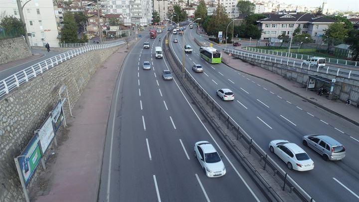 <p>Koyu renkler de tabii ki satılıyor. Onların da alıcıları var. Fakat koyu renklerde bekleme oranı beyaza göre daha fazla oluyor. Beyaz araçlar daha hızlı satılıyor."</p>
<p> </p>