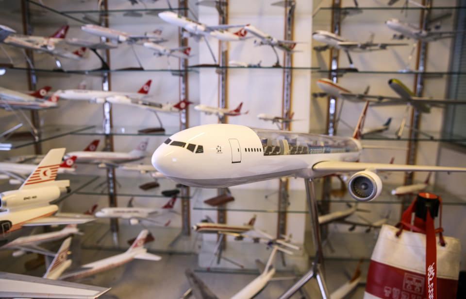 <p>Havacılık sektöründe firma sahibi olan işadamı Gökhan Sarıgöl, 1993'te başladığı model uçak hobisini sürekli geliştirdi.</p>

<p> </p>

