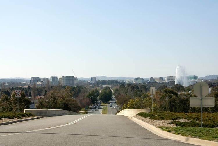 <p>6- Canberra</p>
<p>Ülke: Avustralya</p>