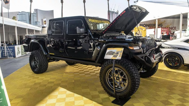 <p><strong>2020 Hennessey Jeep Gladyatör Maximus</strong></p>