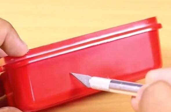 <p>Kart yükseğe çıktıktan sonra şimdi de uygun delikleri açmaya sıra geldi.</p>
