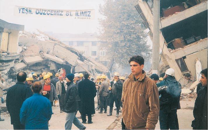 <p>Depremde büyük yıkımın yaşandığı Kuyumcuzade Bulvarı </p>
