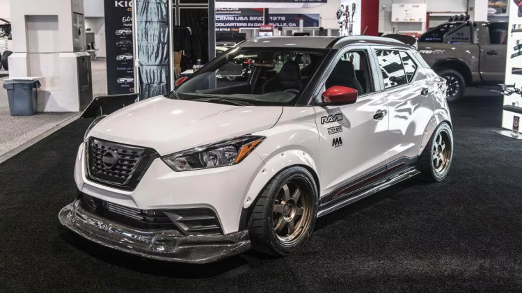<p><strong>Nissan Kicks</strong></p>

