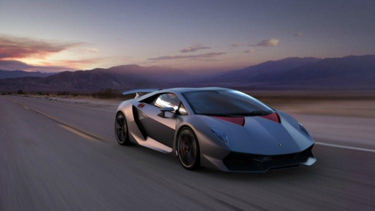 <p><strong>Lamborghini Sesto Elemento: </strong></p>
<p>2.2 Milyon Dolar</p>