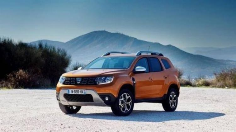 <p><span style="color:#FFD700"><strong>Dacia yeni Sandero 1.5 Dci Start&Stop (90 hp):</strong></span><br />
<br />
Motor hacmi 1401-1600 cm3'den oluşuyor ve yakıt türü dizeldir. Ortalama yakıt tüketimi 3.5 lt /100 </p>