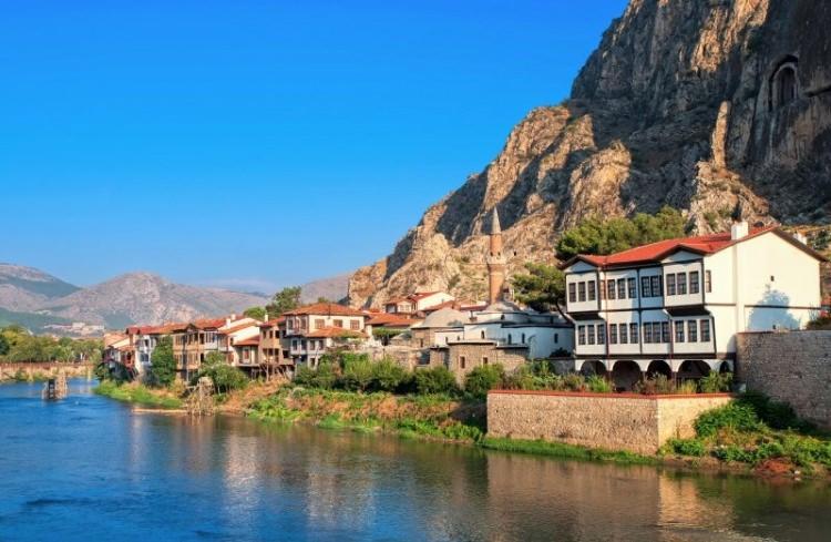 <p>Amasya-Katılım Durumu %126 Hedeflenen Fidan: 50.200 Sahiplenilen Fidan: 63.477</p>
