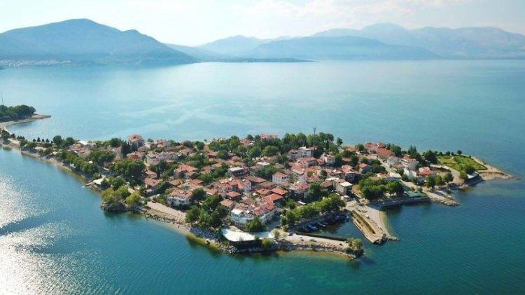 <p>Isparta-Katılım Durumu %162 Hedeflenen Fidan: 145.000 Sahiplenilen Fidan: 235.000</p>
