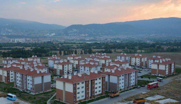 <p>K&uuml;tahya-Katılım Durumu %110 Hedeflenen Fidan: 250.000 Sahiplenilen Fidan: 277.030</p>
