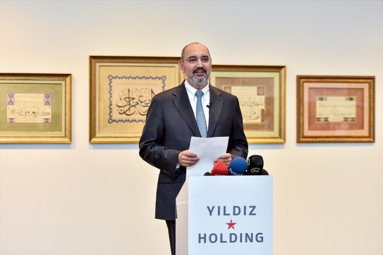 <p>Yıldız Holding Yönetim Kurulu Başkan Yardımcısı Ali Ülker, açılışta yaptığı konuşmada, hat ve tezhibin, İslami sanatların en önde gelen parçalarından olduğunu söyledi.</p>