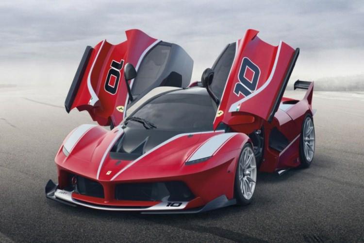 <p><strong>LaFerrari FXX K: </strong></p>
<p>2.7 Milyon Dolar</p>