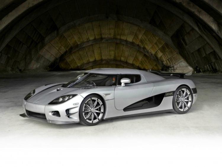 <p><strong>Koenigsegg CCXR Trevita: </strong></p>
<p>4.8 Milyon Dolar</p>