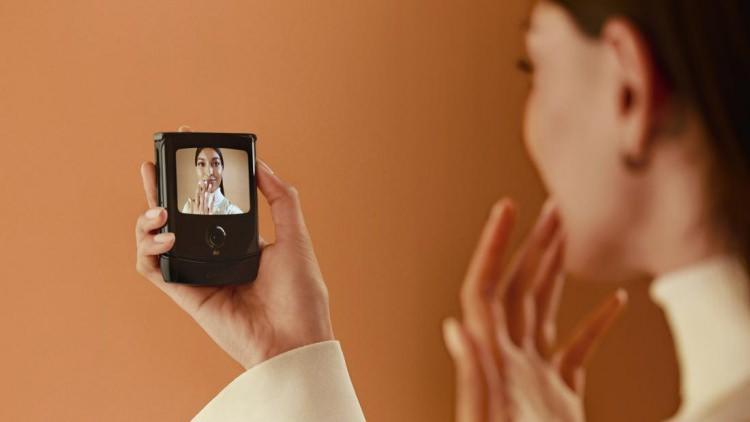 <p>İşlemci: 2.2 Ghz Qualcomm Snapdragon 720<br />
</p>