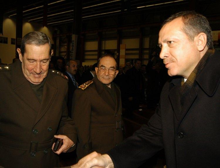 <p>ASELSAN Macunköy tesislerinde kaideye monteli stinger projesi teslim töreni gerçekleştirildi. Törene, Genelkurmay Başkanı Orgeneral Hilmi Özkök ve Başbakan Recep Tayyip Erdoğan da katıldı.</p>

<p>26 Kasım 2004</p>
