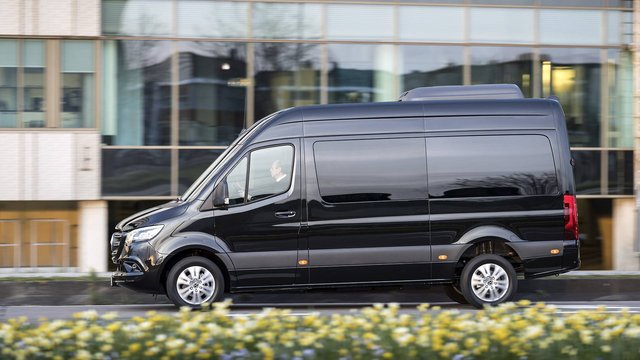 <p>Vito alımlarında Mercedes-Benz Kasko tercih edildiği takdirde 90 bin TL kredi için, 20 ay vade ve yüzde 0.49 faiz sunulurken, Sprinter’e sahip olmak isteyen müşteriler ise Mercedes-Benz Kasko tercih ettiği takdirde 90 bin TL kredi için, 20 ay vade ve yüzde 0 faiz avantajından faydalanabiliyor. </p>

<p> </p>
