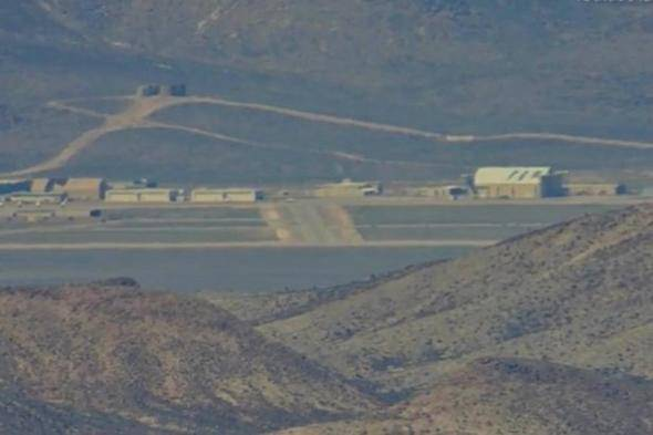 <p>Yetkililer varlığını kabul etmeyince üzerine atılan iddialar da epey çok oldu. Soğuk savaş yıllarında gizli operasyonların yürütüldüğü 51. Bölge, uzun süre boyunca çılgınların, komplo teorisyenlerinin ve aşırı meraklıların ilgi odağı oldu.</p>

<p> </p>
