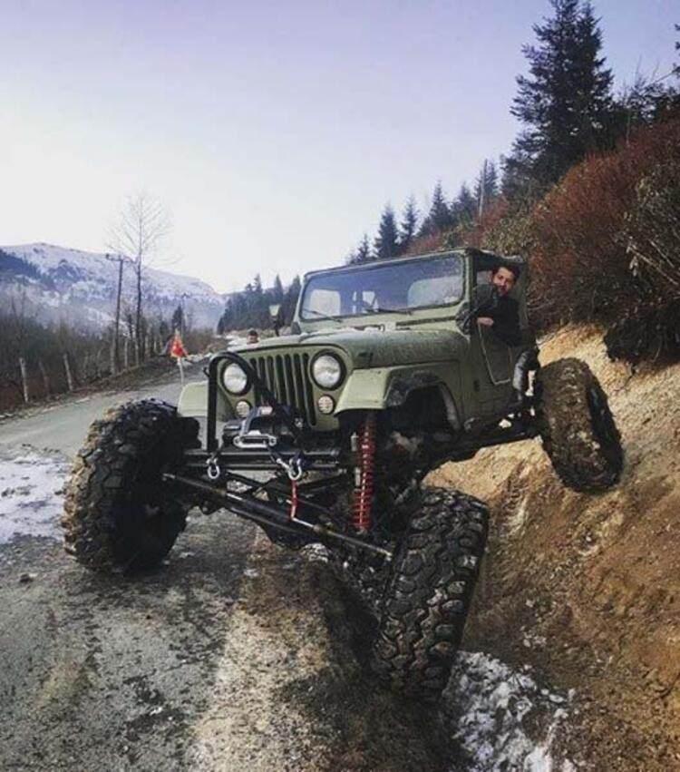 <p>Offroad sporuna karşı bir ilgisinin olduğunu belirten Ferhat Aksoy, "Hoyrat" ismini verdiklerini araçtan Türkiye’de birkaç tane olduğunu ancak bölgede bulunmadığını söyledi.</p>

<ul>
</ul>

