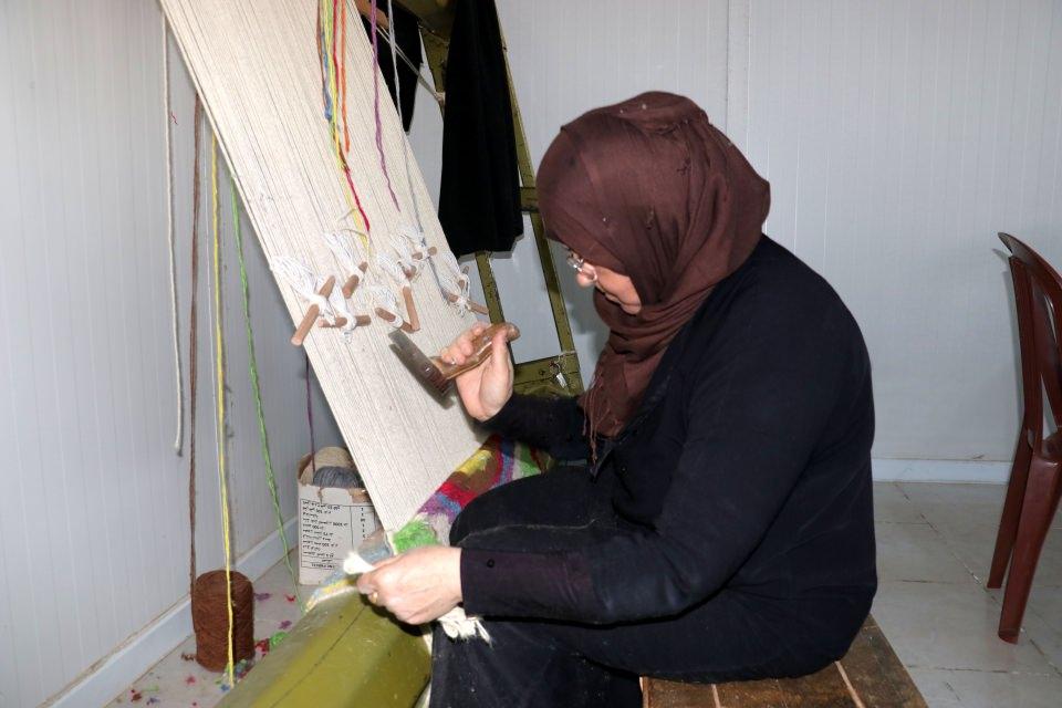 <p>Riyad Ablak da eşi ve &ccedil;ocuklarıyla 8 yıl &ouml;nce Suriye'deki i&ccedil; savaştan ka&ccedil;arak T&uuml;rkiye'de geldiklerini anlattı.</p>

<p>&nbsp;</p>
