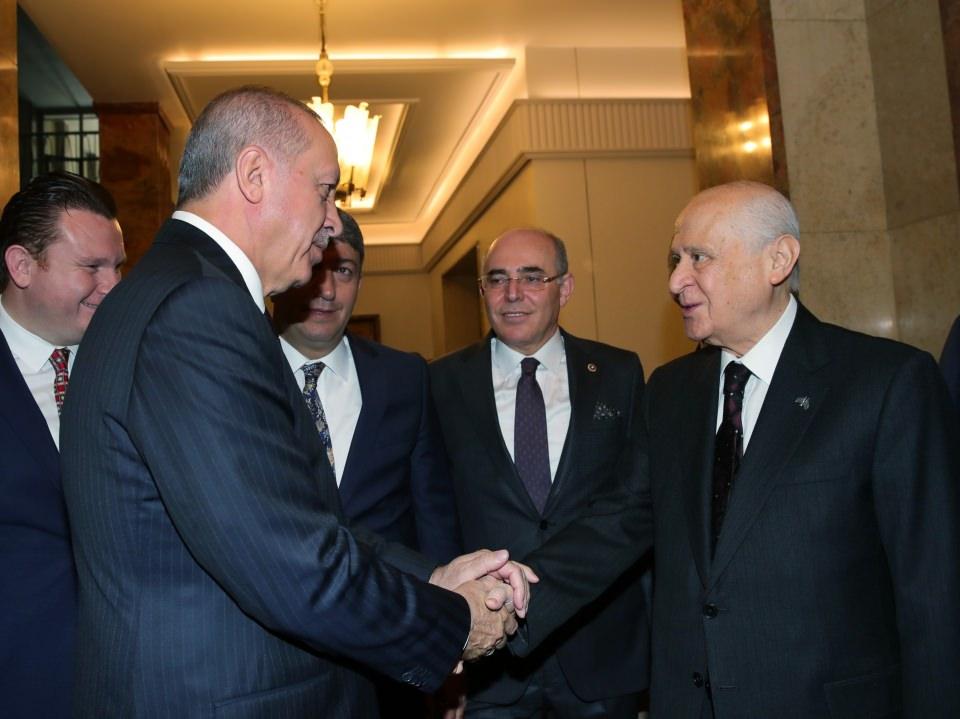 <p>Cumhurbaşkanı Recep Tayyip Erdoğan, TBMM'de MHP Genel Başkanı Devlet Bahçeli ile görüştü.</p>
