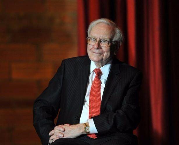 <p><strong>Warren Buffett</strong><br />
<br />
ABD'de finans alanında faaliyet gösteren Warren Buffett 82,5 milyar dolar servete sahip.<br />
<br />
Ülke: ABD</p>
