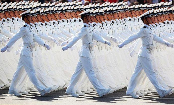 <p>Çin'in en önemli unsurlarından biri şüphesiz ki düzen. Eğitimden askeri alana kadar bunu görebileceğiniz birbirinden nizami bu fotoğraflara şaşıracaksınız...</p>
