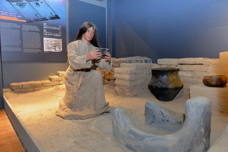 <p>Her geçen gün kenti ziyaret eden yerli ve yabancı turist sayısının arttığını ifade eden Öncel, şöyle konuştu:</p>
