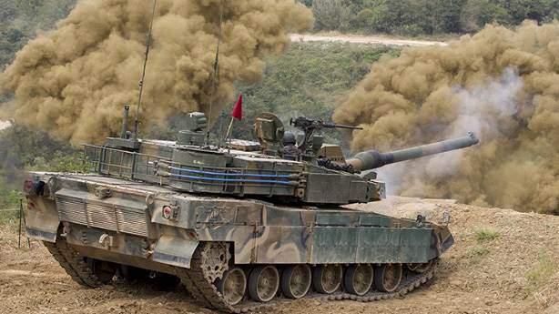 <p><span style="color:#FF8C00"><strong>10- K2 Black Panther</strong></span><br />
<br />
Güney Kore’nin ürettiği K2 Black Panther, 1995’te tankı üretmeye başladılar. Kompozit zırhı bulunan K2 Black Panther’in menzili 450 kilometre. Koreliler tankı kimyasal ve biyolojik silahlara da dayanıklı şekilde üretmişler. M48 Patton ve K1 AMT’lerin yerini alması planlanıyor.</p>
