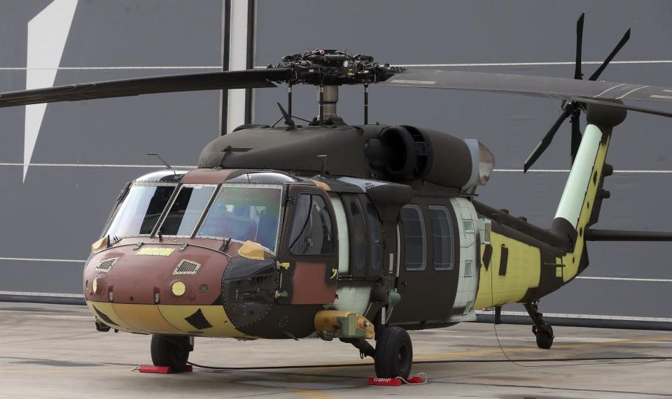 <p>İlk seri üretim helikopterinin hangardan çıktığını, Sikorsky'nin sağladığı bir prototip üzerinde ASELSAN'da aviyonik sistemlerin entegrasyon ve geliştirilmesine yönelik çalışmalar yapıldığını anlatan Yıllıkçı, 2020 yılında bir dizi kalifikasyon ve sertifikasyon çalışması ile test uçuşlarının gerçekleştirileceğini söyledi.</p>

<p> </p>
