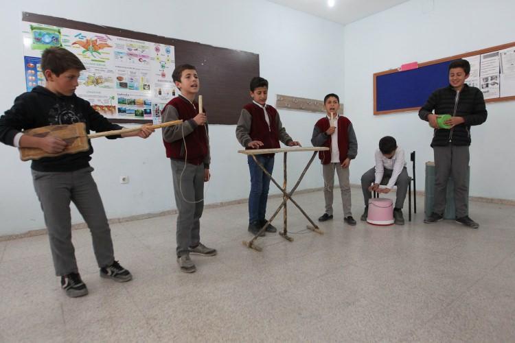 <p>"Okulumuzun maskotu oldular. Diğer arkadaşlarının da hareketlenmesine sebep oldular. Köyde bile çok popülerler artık. Tabi onlar sadece eğlenmek ve hayallerini gerçekleştirmek istediler.</p>