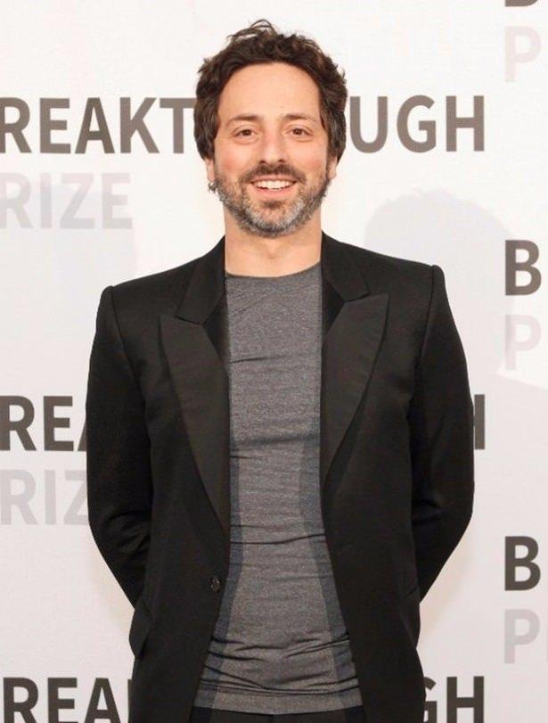 <p><strong>Sergey Brin</strong><br />
<br />
İnternet arama motoru Google'un kurucularından olan Sergey Brin 35.2 milyar dolar servete sahip.<br />
<br />
Ülke: ABD  </p>
